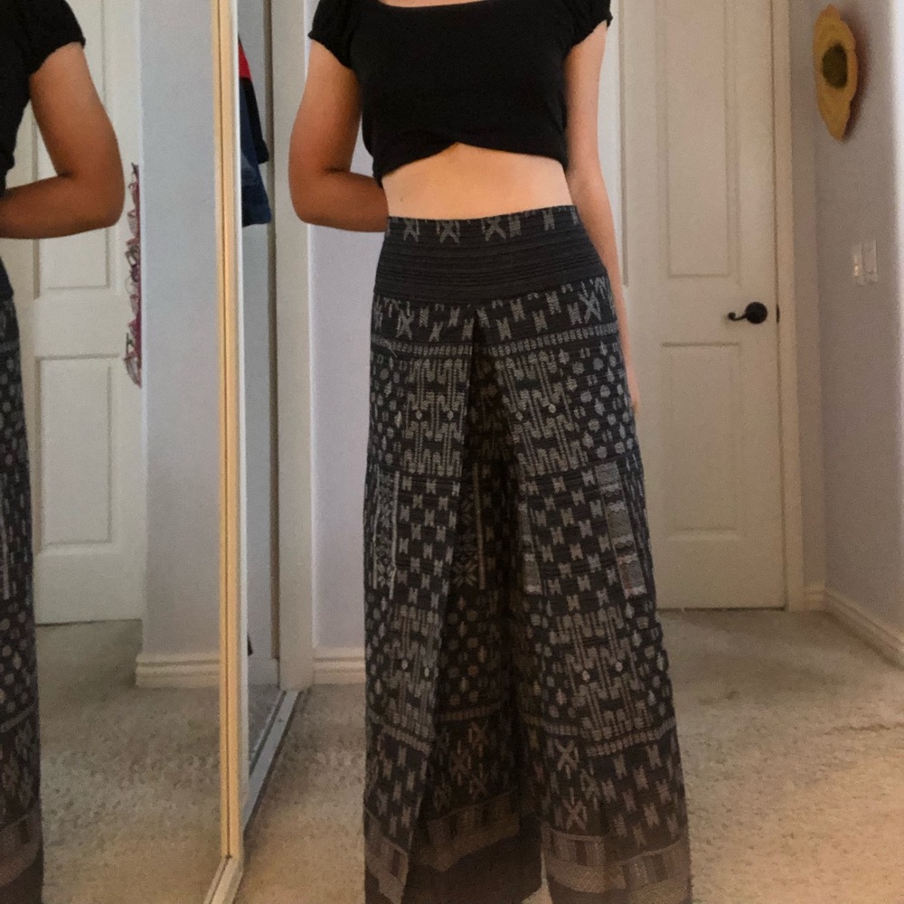 Printed flare pants